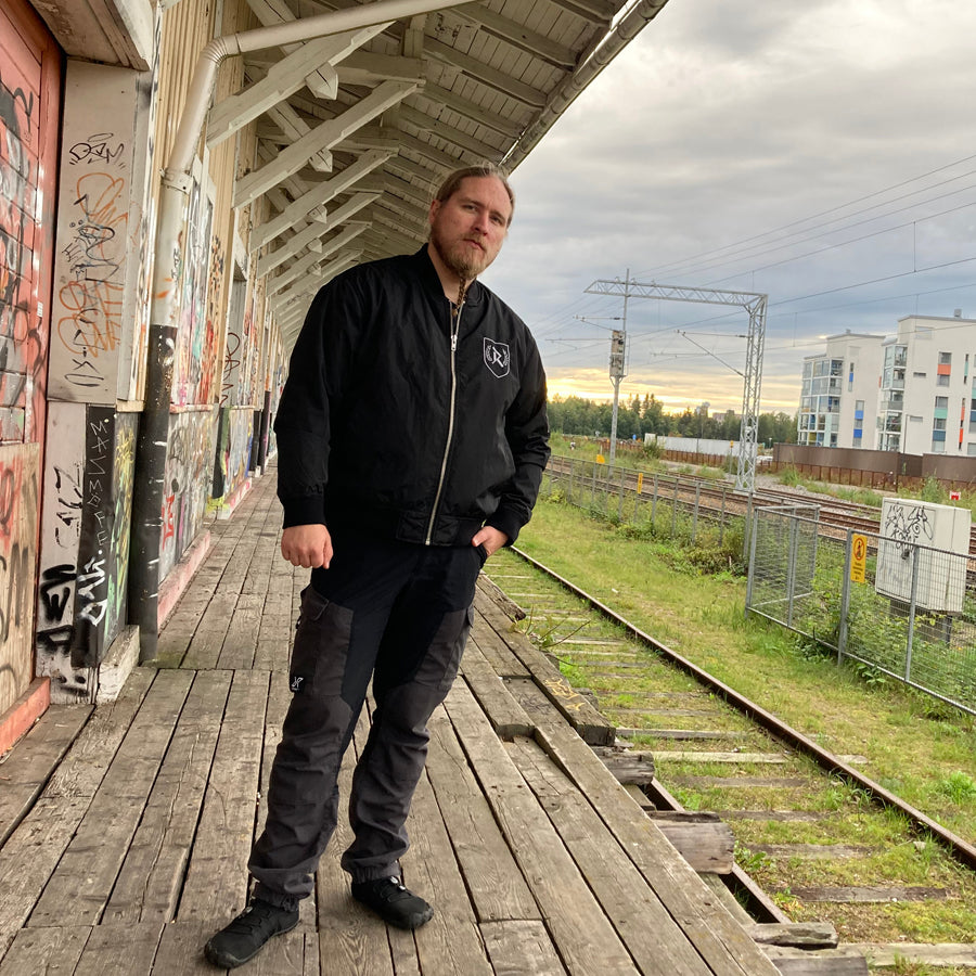 Rurik FG Brodeerattu Pilottitakki