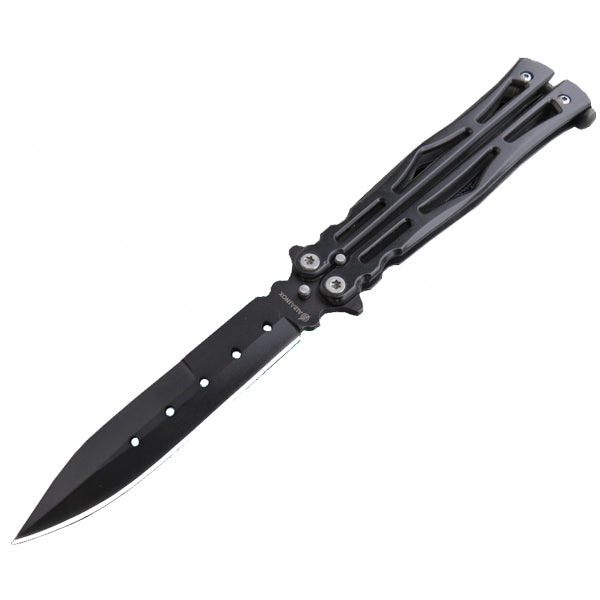 Albainox Night Fighter II Balisong
Musta perhosveitsi. Pituus suljettuna 4″, terämateriaali 440 ruostumaton, terä ei kaksipuoleisesti teroitettu, alumiinikahvat. Valmistaj Albainox. Kuvassa veitsi terä auki käännettynä.