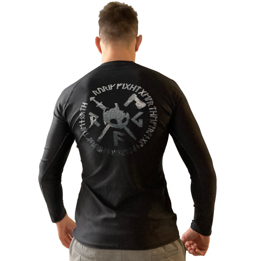 Rurik FG Rashguard "Urban Camo" Musta Pitkähihainen nogi bjj kuvattu takaa