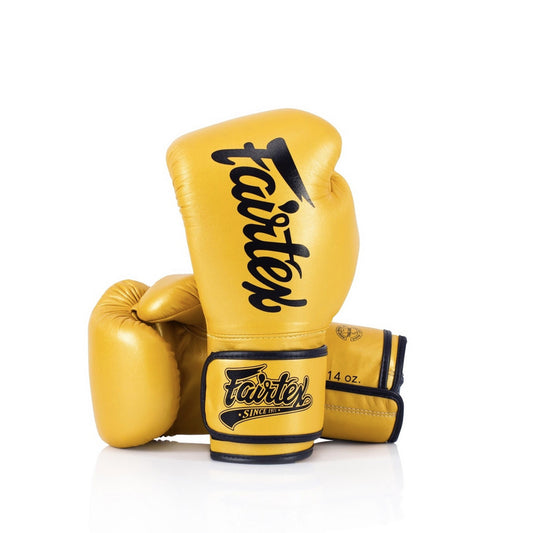 Fairtex BGV18 Nyrkkeilyhanskat
soveltuu erityisen hyvin potkulajeihin (thaiboxing, potkunyrkkeily tms.) tukevamman rannetuen ja kämmenselän reilumman toppauksen ansiosta. Thai, kickboxing. Kullanvärinen upea hanska.