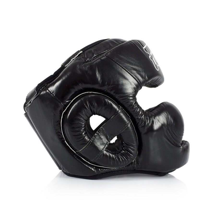 Laadukas nahkainen päänsuoja Fairtexilta. fairtex HG13 nyrkkeilykypärä nahkaa. EU-hyväksytty. Kuva sivulta