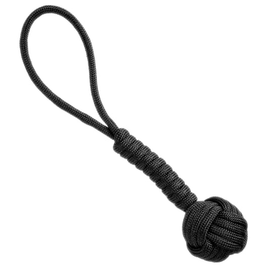 Combat Ready  Monkey fist. Kestävästä cordurasta valmistettu säädettävällä rannelenkillä varustettu apinanyrkki.&nbsp;Combat Ready Monkey Fist voidaan kiinnittää kaulanauhaan tai avaimenperään, jotta se on aina käsillä, kun tarvitset sitä. Nyrkin halkaisija 25mm. Kuvassa monkey fist. 