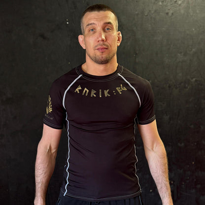 Rurik FG Lyhythihainen "Grappling" Rashguard, Musta/Camo