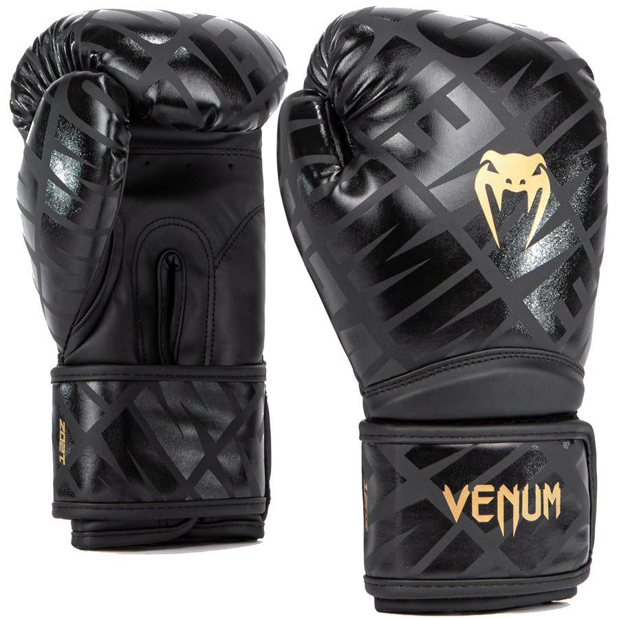 VENUM Contender 1.5 XT Nyrkkeilyhanskat - Musta/Kulta. Ihanteellinen lajeihin nyrkkeily, Muay Thai -nyrkkeilj ja potkunyrkkeily. Kuvassa hanskojen yksityiskohtia.