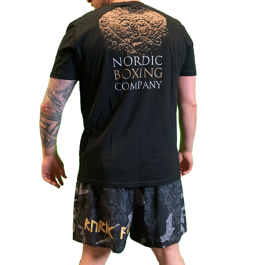 Rurik FG Urban Camo shortsit mallin päällä takaa