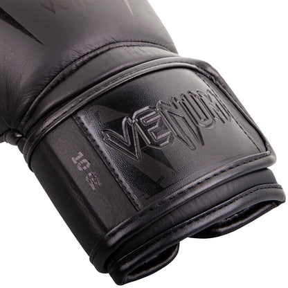 Venum Giant 3.0 Nyrkkeilyhanskat 16 oz