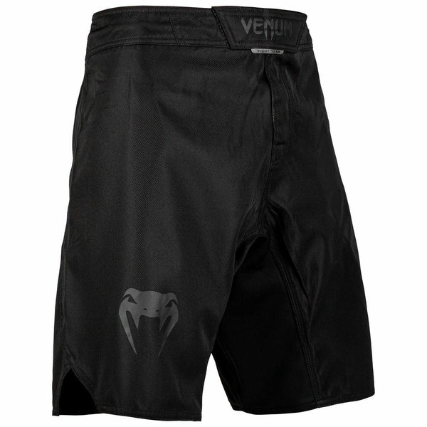 Venum Light 3.0 Fightshorts musta