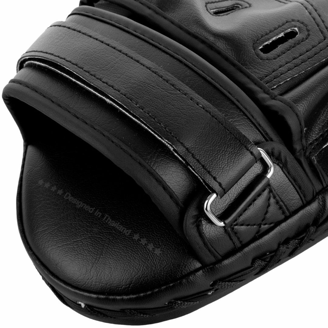 Venum Light Focus Mitts (Musta)